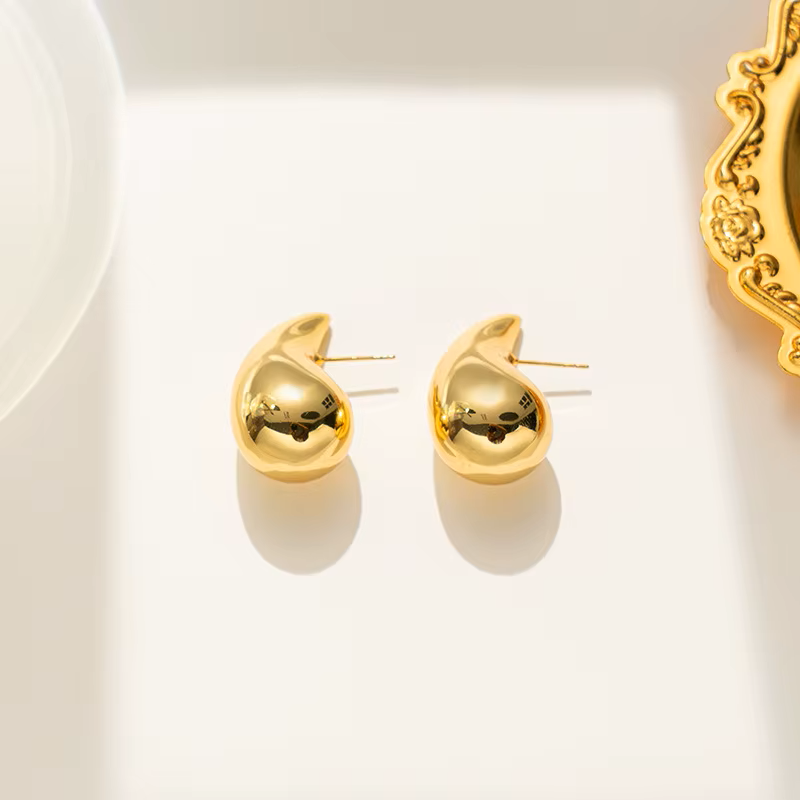 Golden Tear of Elegance Studs