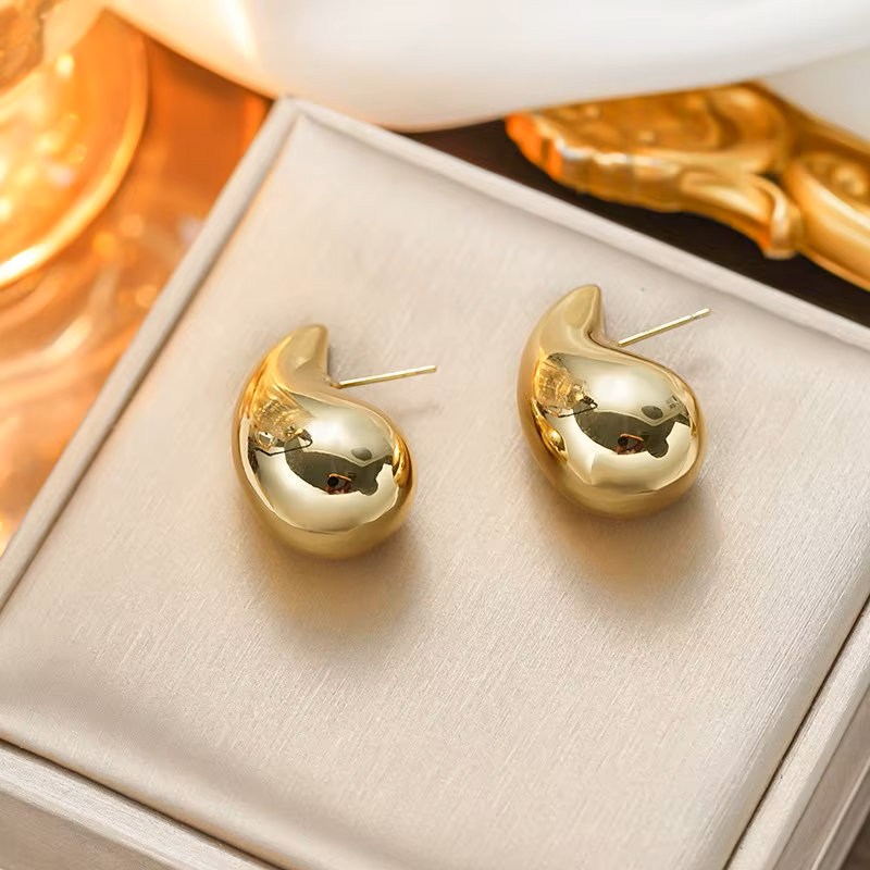 Golden Tear of Elegance Studs